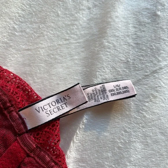 Victoria's Secret Red Lace Racerback Bralette - Picture 7 of 8
